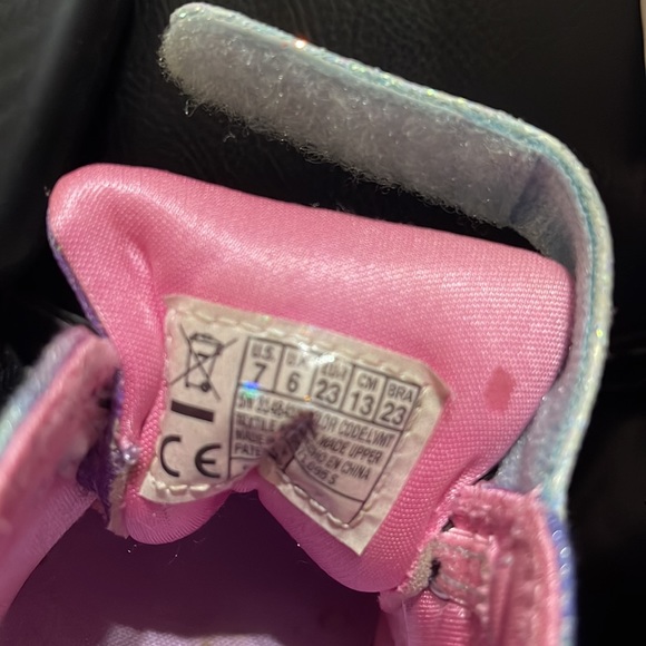 SKECHERS Toddler Girls' Twinkle Toes® Sparkle Rayz Groovy Dreams Shoes - Picture 3 of 8